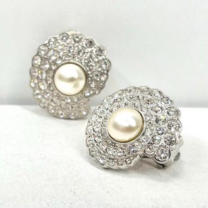 Stunning Vintage Clear Crystal Silver Tone Shell Shaped Clip On Earrings with Glass Pearl Centers Excellent Quality
