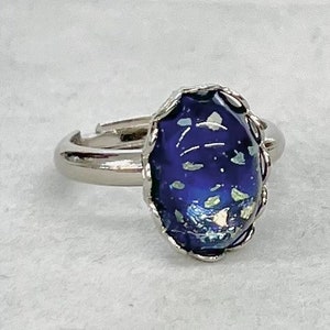 Vintage Oval Czech Glass Cabochon Ring Blue Dichroic Glass Adjustable Size Silver Plated