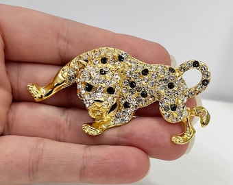 ヒョウとクリスタルが美しいブローチにもなるゴールドネックレス１点物❗ Yahoo!オークション - レアSWAROVSKI スワロフスキー キャット ブ
