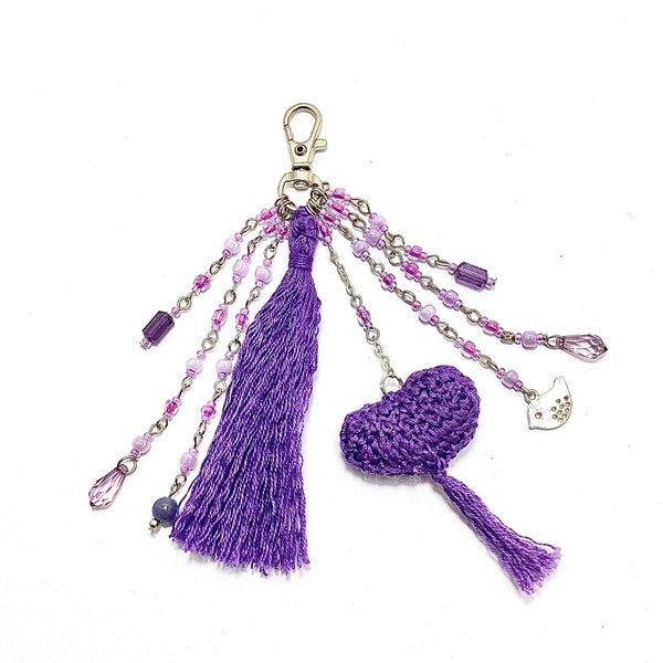 Bijou de sac , porte clé, cœur violet, pompon, perles de verres