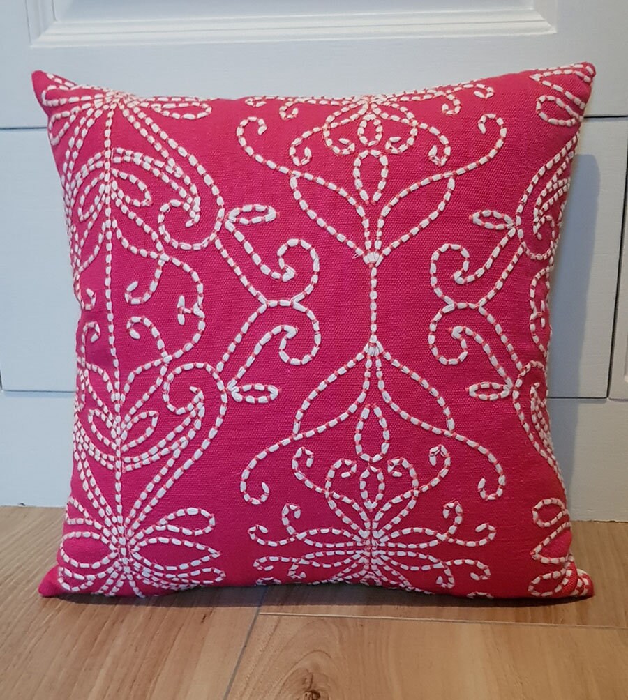 Coussin Brodé Fuchsia