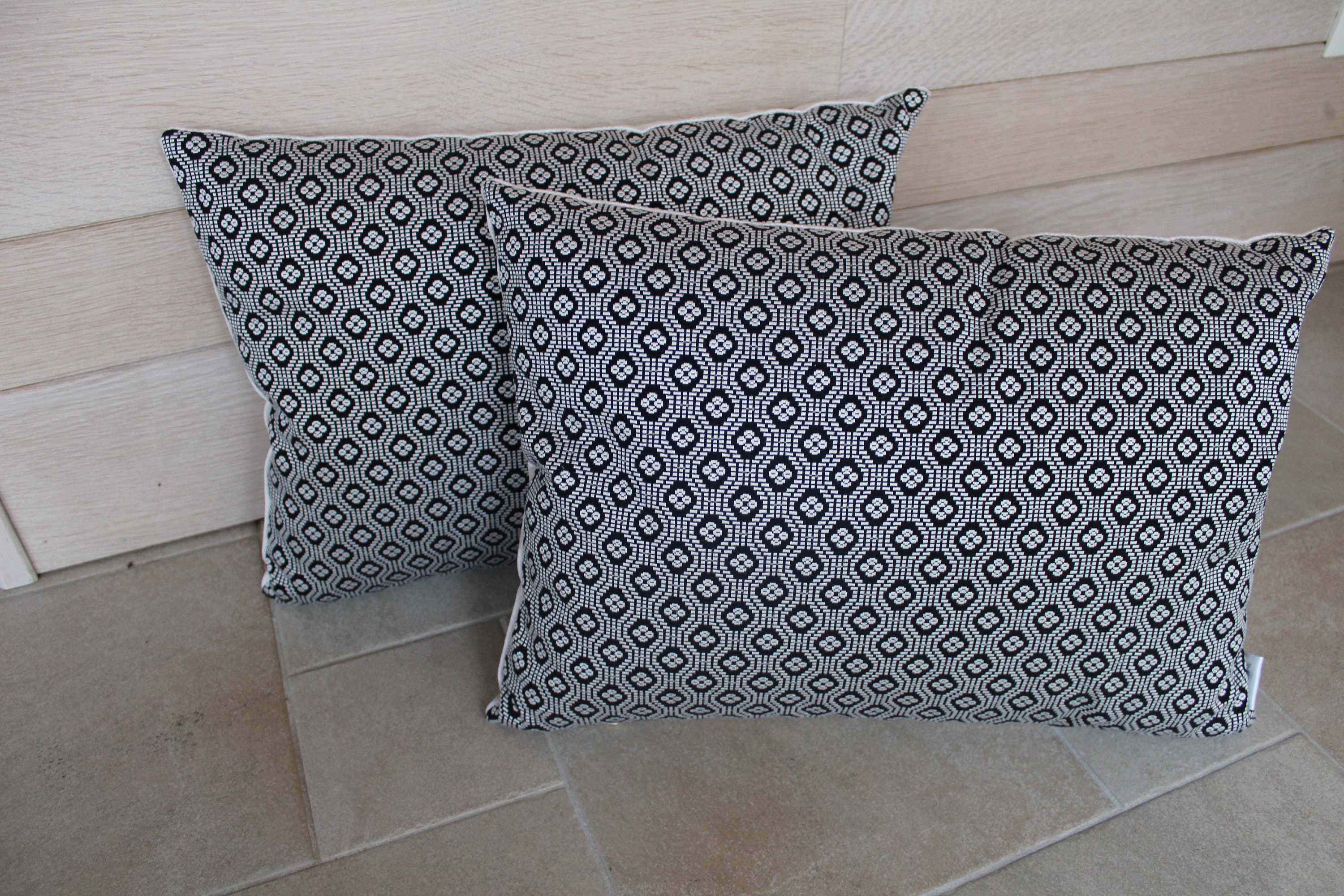 Coussin Noir et Blanc