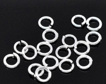 Los mit 10 Gramm offenen Ringen aus silbernem Metall mit 7 mm Durchmesser