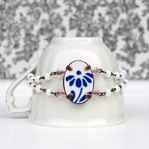 broken china dish bracelet, handmade jewelry, women bracelet, flower bracelet, beads bracelet, ceramic bracelet, made in France image 1