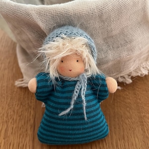 Puppe nach Waldorfart, 11cm, Stoffpuppe,