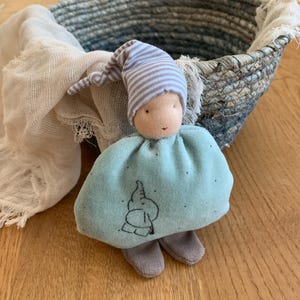 Puppe nach Waldorfart, Wichtel, Stoffpuppe