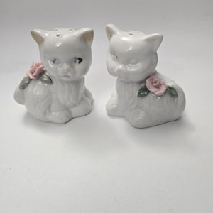 Vintage Cat Salt & Pepper Shakers