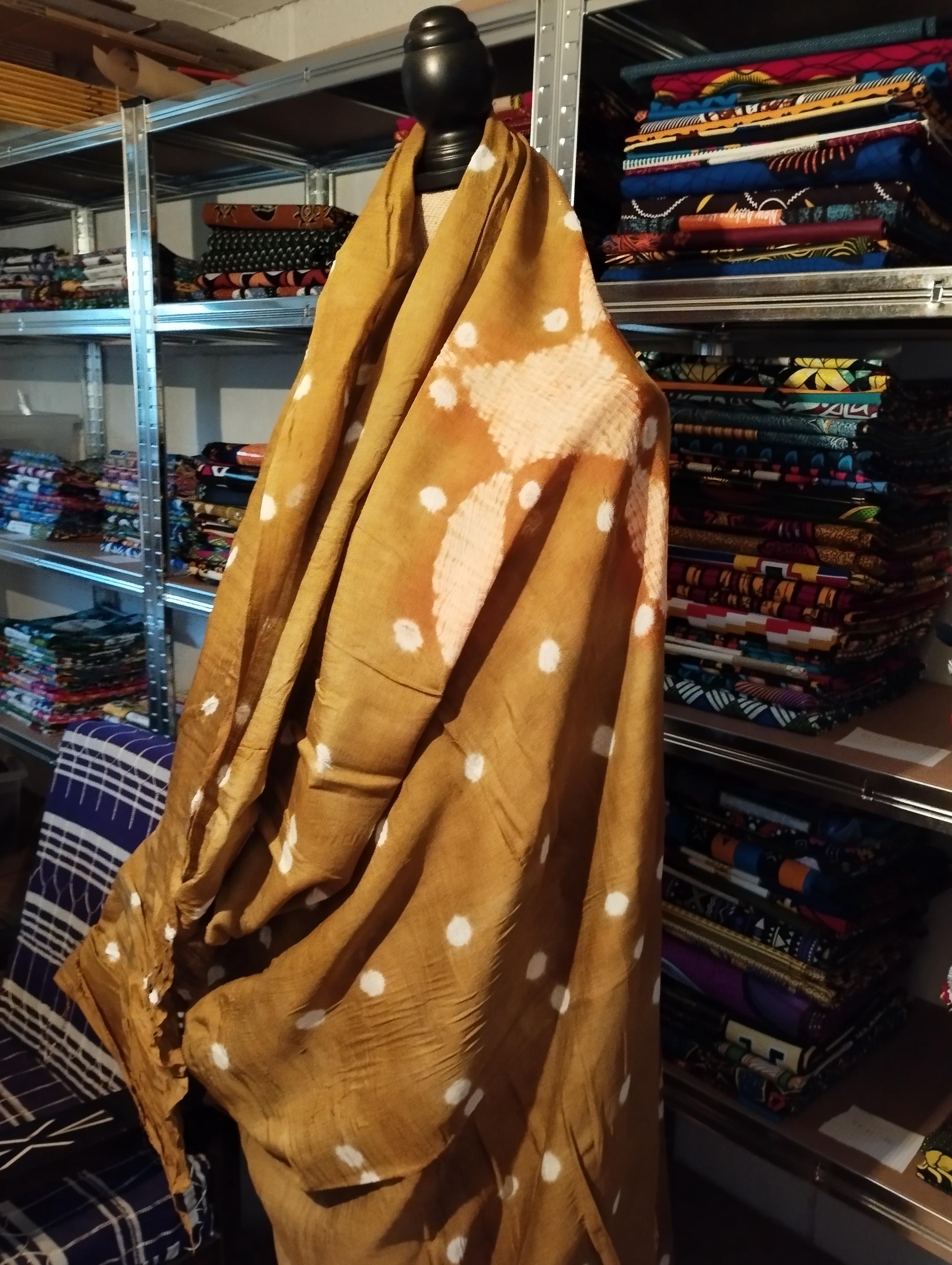 Mel-010 - Genuine Melhfa in batik (Mauritanian Veil)