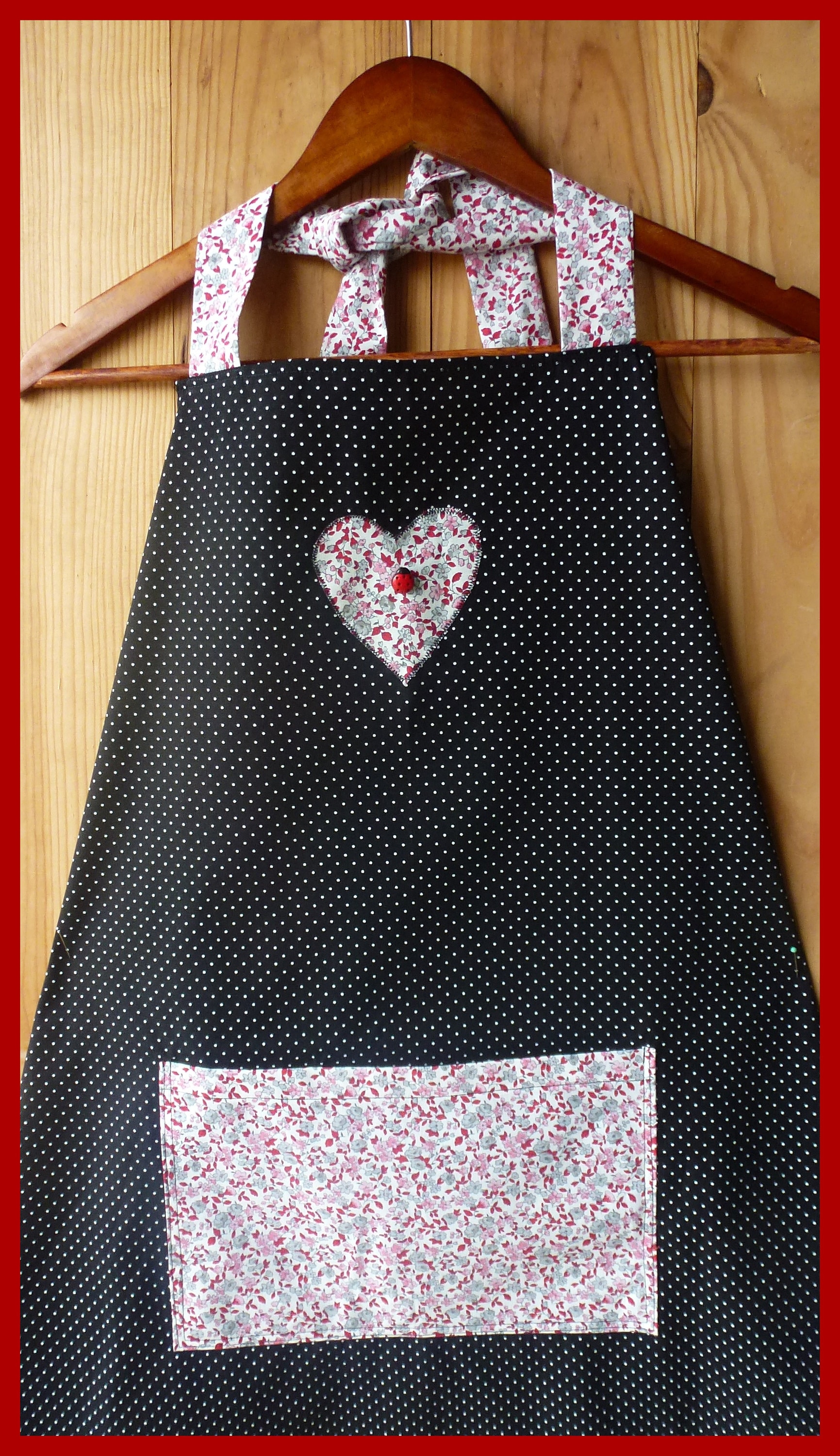 Tablier de Cuisine en Rouge et Noir