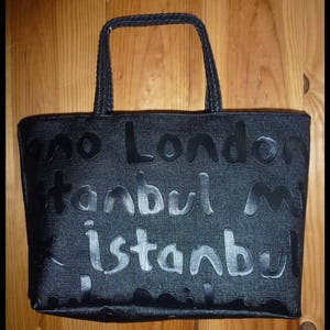 Sac à main Paris,Istanbul... en simili cuir noir,avec fermeture zippée image 1