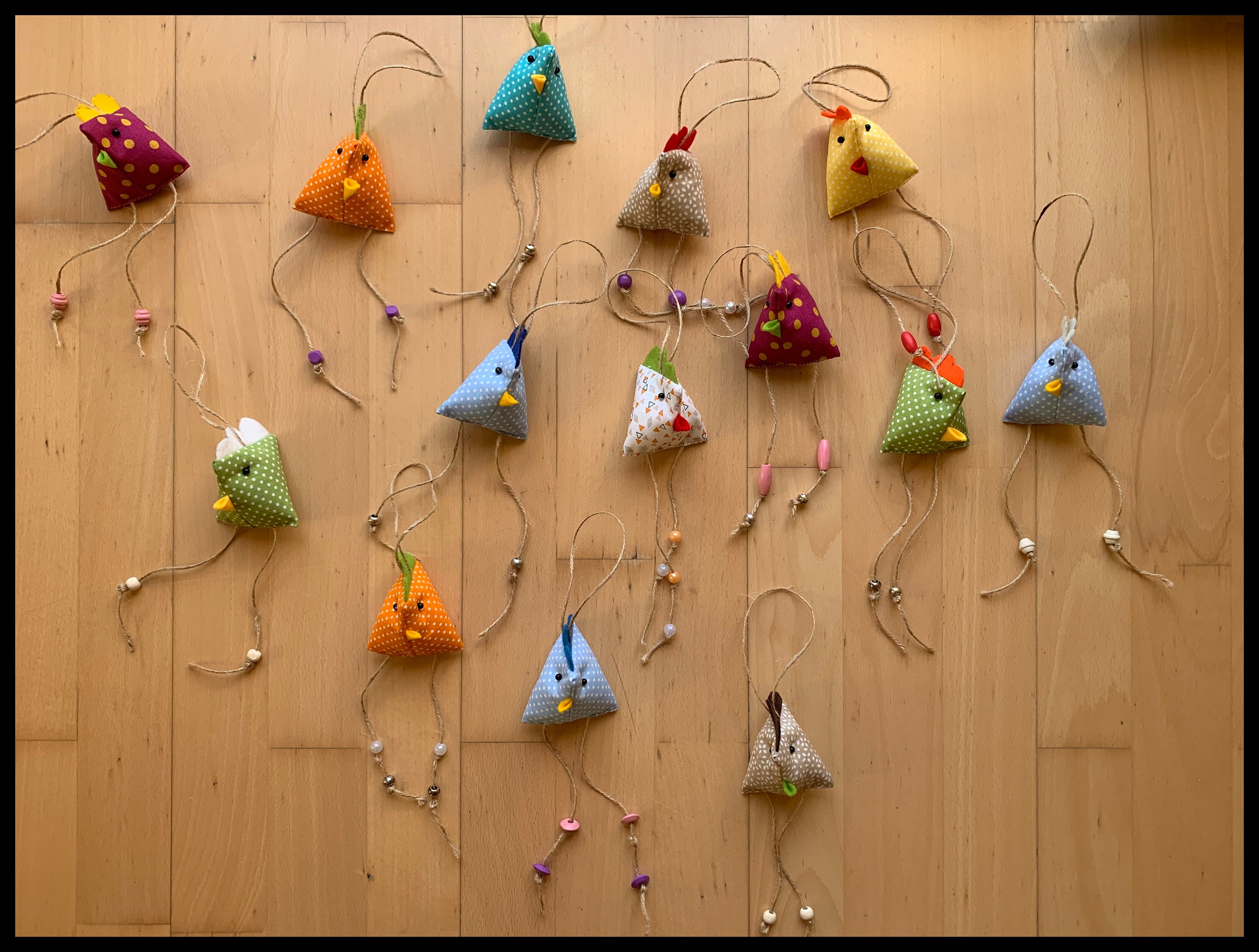 Poule de Pâques, Forme Berlingot, à Accrocher