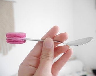 Spoon - macaroon polymerclay raspberry flavor