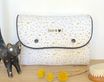 Tapis à langer nomade / tapis à langer de voyage / Motif géométrique / Cadeau de naissance