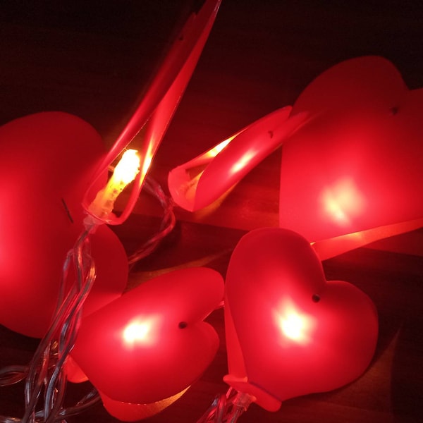 Guirlande lumineuse de coeurs rouge