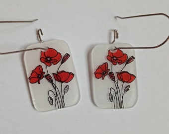 pendientes minimalistas de amapola