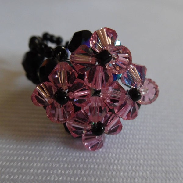 Bague cristal de Swarovski, verre tchèque, unique, rose, noir, accessoire, bijou femmes, cadeau pour elle, tissée à la main