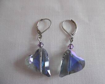 Boucles d'oreille coeurs, coeurs en cristal, unique, dormeuses en acier inoxydable, bleu, argent, bijou femme, cadeau pour elle, fait main