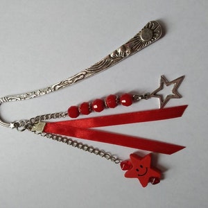 Hemelse bladwijzers, glaskralen, sterren, satijnen lint, rood, zilver, boekaccessoires, uniek cadeau. afbeelding 10