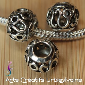 Lot of 2 openwork round beads in silver metal for European bracelet or necklace