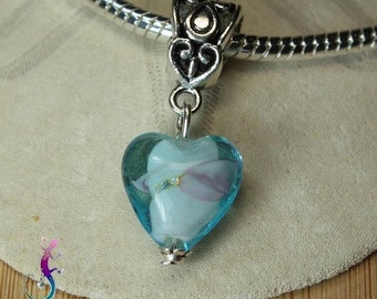 Chased bail in silver metal and heart bead in turquoise murano glass and silver thread for European bracelet or necklace