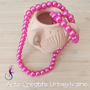 Pack of 30 round fuchsia pink renaissance glass beads 8mm