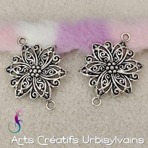 Set of 2 antique silver metal ornate flower spacer connectors 31x18mm