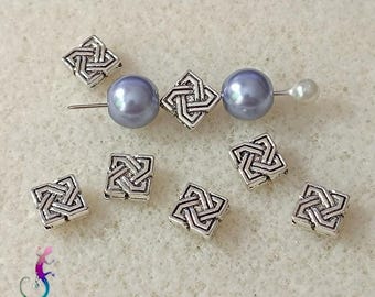 Set of 30 square spacer beads with ethnic pattern in silver metal 7x7mm