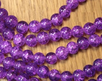 Lot de 30 perles rondes en verre craquelé violet 8mm