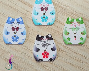 Set of 4 natural wooden buttons in the shape of a kawaii Japanese cat 25x22mm