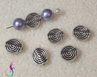 Set of 6 pebble-shaped spacer beads with an ethnic pattern in antique silver-plated metal, 12x11mm