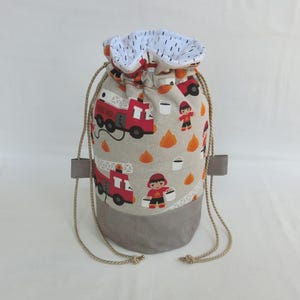 Sac Baluchon, Tissu Camions de pompiers, Sac à jouets, Pochon à linge ou lingerie, Sac fourre tout Accessoire école, Cadeau enfant ou bébé