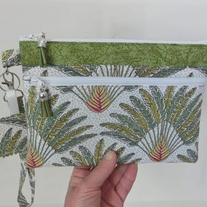 Handtas, 2 zakken met rits en afneembare polsband, Documenten- en telefoonhoesje, Stof van Madagascar Traveler's Tree, Handgemaakt