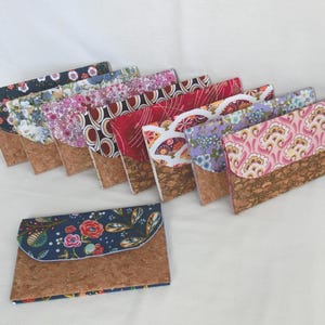Pochette Porte documents 3 compartiments, Tissu Liège et Coton Fleuri, Fourre tout papier personnel / Téléphone, Trousse de Rangement Femme