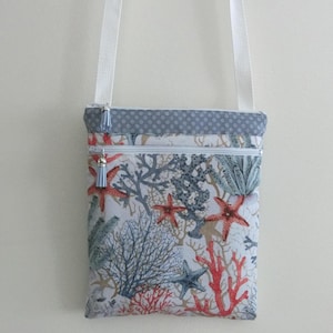 Borsa a tracolla imbottita, 25 x 21 cm, 2 tasche con cerniera, tessuto con stampa corallo e stelle marine, borsa a tracolla da donna