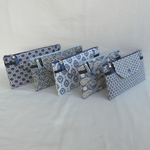 Grand Porte Monnaie zippé avec compartiment à cartes et 1 poche de Rangement pour Téléphone ou Document, Tissu Coton Fleuri, Pochette à main