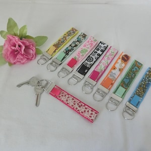 Dragonne de poignet Porte Clé avec anneau, Tissu Coton Fleuri, Bracelet Porte-clés, Bijou de sac à main, Porte clef, Cadeau Femme, Fait main