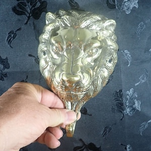Lion Hook, lion hanger rustic bronze, towel hook, garden plant holder