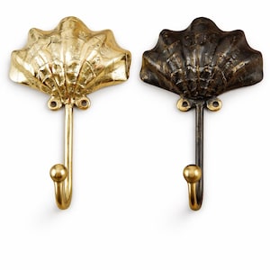 Brass Shell Wall Hook – Nautical Towel Hanger for Coastal Bathroom or Beach House