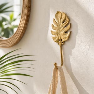 Brass Monstera Leaf Wall Hook, Towel Hook, Key Holder, Bathroom Hook, Tropical Decor, Housewarming Gift, Gold & Patina Leaf Hook