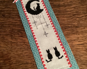 Embroidered bookmark Cats under the moon