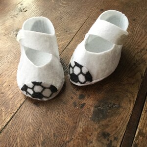 Chaussons Bebe En Feutrine Theme Patte De Chien Etsy