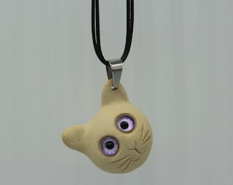 Pendentif chat écru céramique