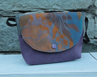 Pochette bandoulière Le Chat-Marré violette et ocre imprimée