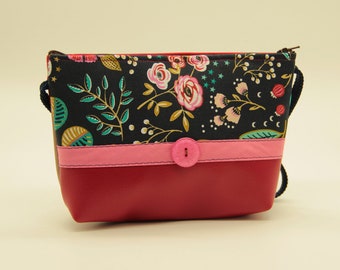 Red and navy clutch with flowers