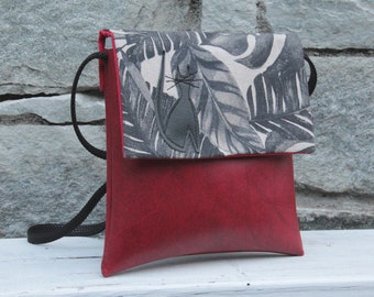 Shoulder pouch Le Chat-Marré red foliage cat