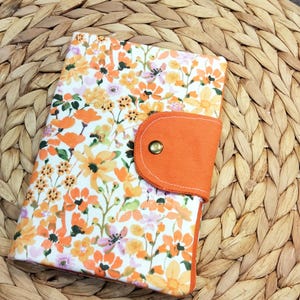 Pochette de santé, pochette médicale pour ordonnances, cartes vitale et mutuelle avec motifs floraux orange