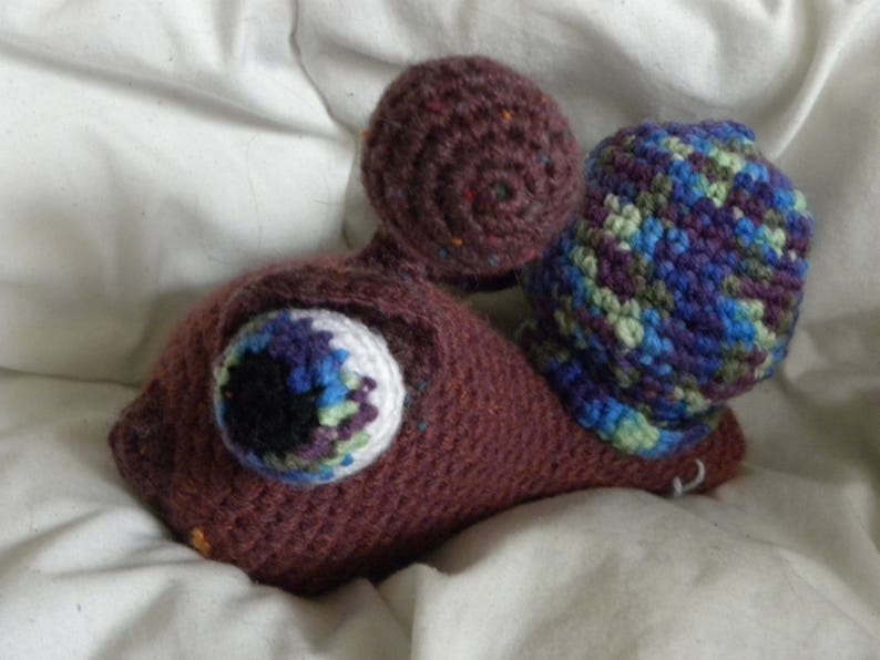 Escargot rigolo, doudou en crochet image 2