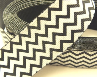 POLYESTER RIBBON: black/white zigzag width 25mm length (06)