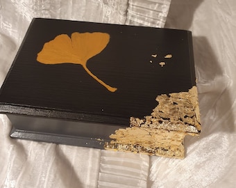 Coffret à bijoux en bois  ancien relooké feuille de gingko french antik