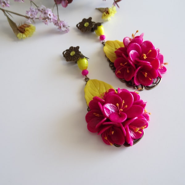 Grandes boucles d'oreilles clip colorés fleurs, Boucles fleurs, Bijou femme, Boucles clip